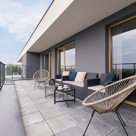Stylowy Apartament Z Dwiema Sypialniami Balkonem I Parkingiem By Noclegi Renters Katowice Exteriör bild