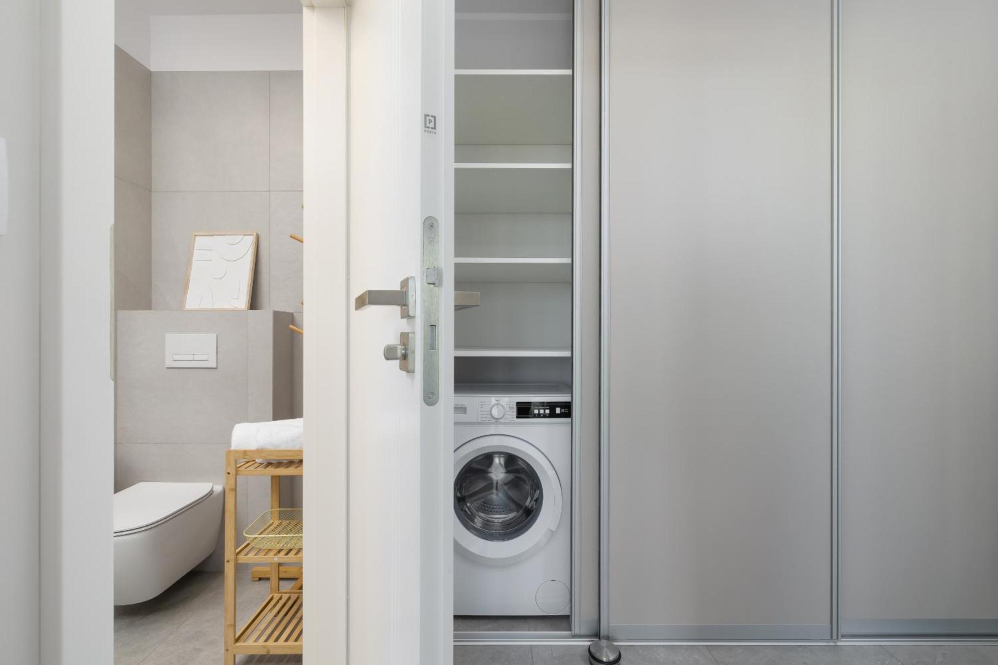Stylowy Apartament Z Dwiema Sypialniami Balkonem I Parkingiem By Noclegi Renters Katowice Exteriör bild